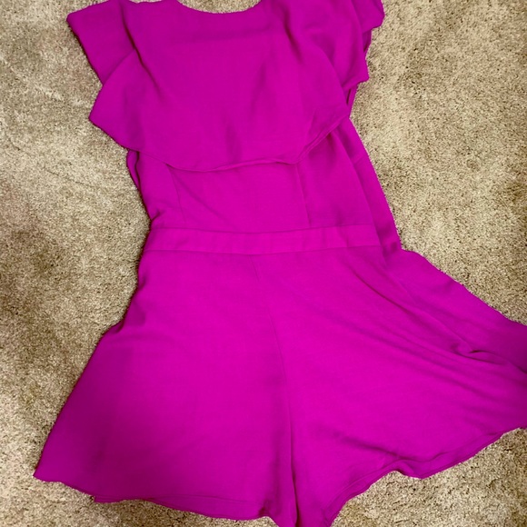 Wrap tie Romper - Picture 2 of 2